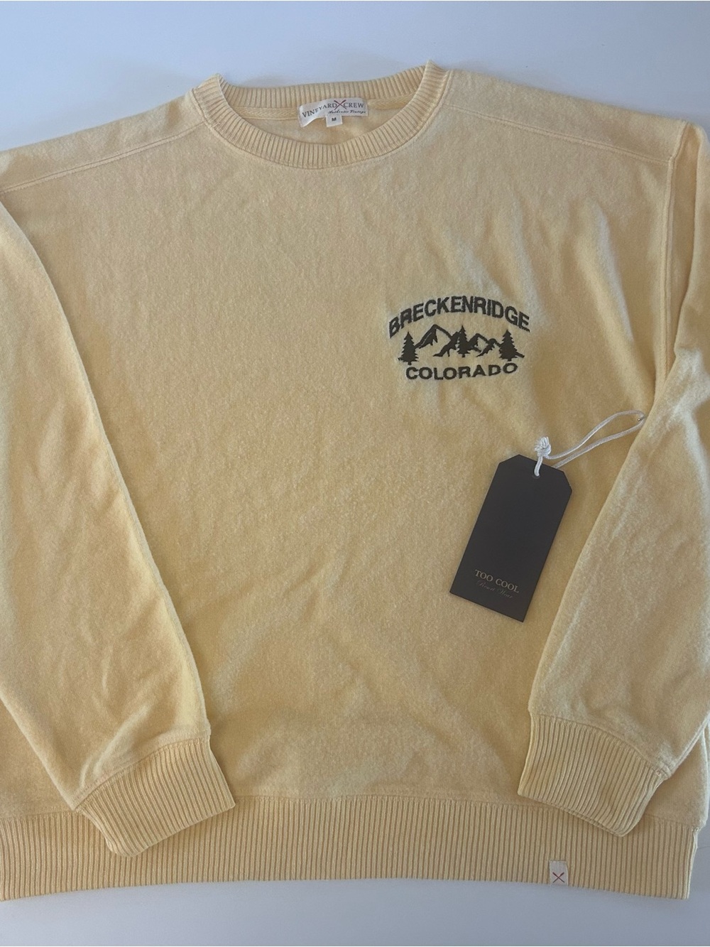 MWT Men’s Pale Yellow Breckenridge Colorado Crewneck Sweater with  Logo